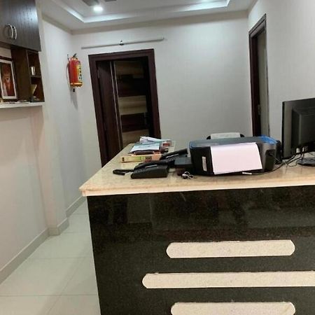 Oyo Flagship 80855 Hotel R Grand Vijayawāda Extérieur photo
