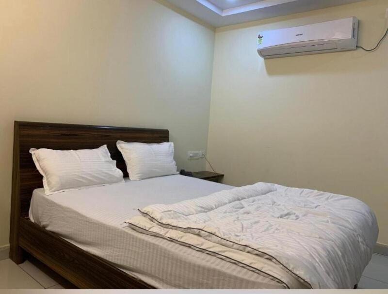 Oyo Flagship 80855 Hotel R Grand Vijayawāda Extérieur photo