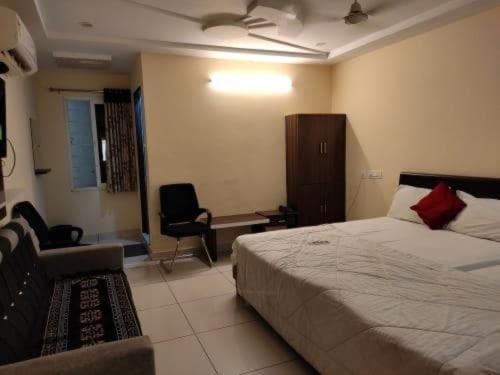 Oyo Flagship 80855 Hotel R Grand Vijayawāda Extérieur photo