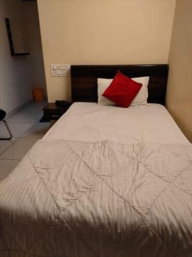 Oyo Flagship 80855 Hotel R Grand Vijayawāda Extérieur photo